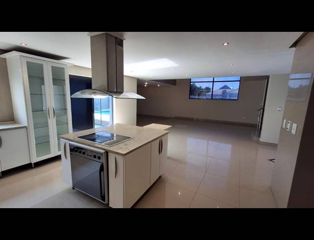3 BEDROOM PROPERTY TO RENT IN PARKLANDS